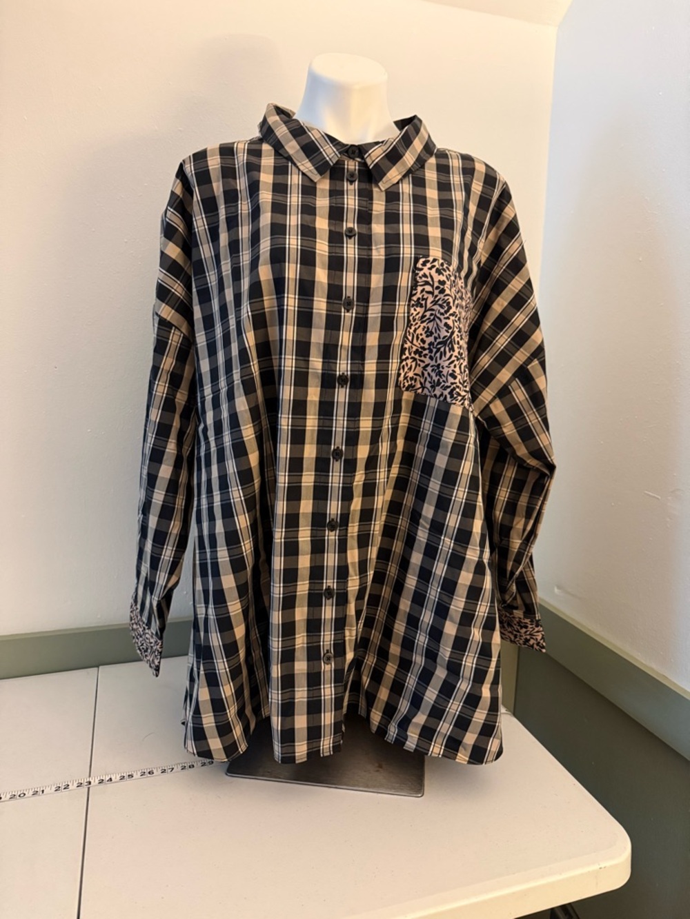 Isaac Mizrahi Black and Cream Plaid Button-Down Shirt